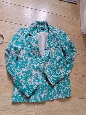 Ladies Green And Cream Pattern Jacket Size 12 - Image 1 of 4