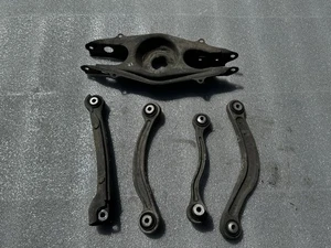 Mercedes E350 W212 2010 lado del conductor izquierdo trasero brazos de control inferiores 5 piezas - Imagen 1 de 8