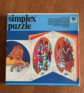 Round knobbed Cinderella Scene puzzle with original box Vintage Made In Holland - Picture 1 of 6
