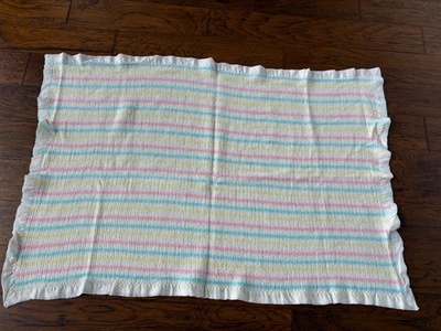 Manta de bebé vintage a rayas pastel acrílico satinado tejido gofre WPL1675 EE. UU. Foto 1 de 3