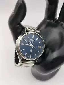 Vintage Seiko Scarce Blue Dial Seiko QZ Mens 0922 8000 Date 36mm Quartz -runs-AF - Picture 1 of 6
