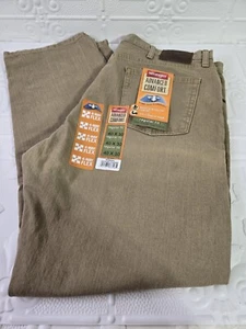 NWT WRANGLER Advanced Comfort 4 Way Flex Jeans 👖 Men's Size 40X30  - Picture 1 of 12