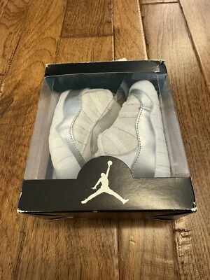 Botín de cuna Baby Jordan 11, 4c - EXCELENTE Foto 1 de 4