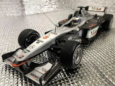 Minichamps 1/18 McLaren Mercedes MP4-16 2001 Mika Hakkinen #3 F1 Model Car  - Image 1 of 4