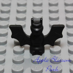 NEW Lego Animal BLACK BAT - Vampire Bat Halloween Creature w/Wings & Fangs NEW - Picture 1 of 3