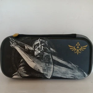 Battle Ready Link - The Legend of Zelda - PowerA Nintendo Switch OLED Carry Case - Picture 1 of 5