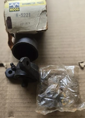 Moog K5221 Lower Ball Joint 1969 -  1978 Cadillac Eldorado Oldsmobile Toranado - Image 1 of 2