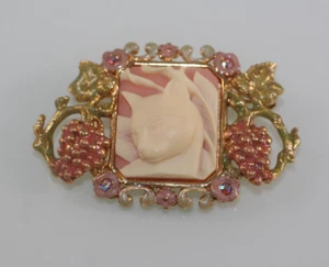 Fab! Kirks Folly Carved Lucite cameo cat brooch grape vineyards - Picture 1 of 5