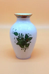 Herend Green Apponyi Vase Hungarian Handpainted Porcelain Vase Flower Decoration - Picture 1 of 10