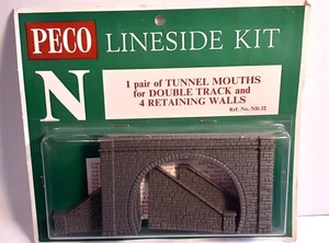 PECO N GAUGE NB-32 - 1 PAIR OF TUNNEL MOUTHS FOR DOUBLE TRACK AND 4 RETAIN WALLS - Picture 1 of 2