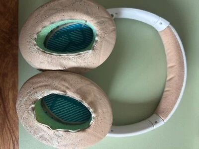 Bose QuietComfort 25 Over-the-Ear Noise-Cancelling Headphones - Image 1 of 4