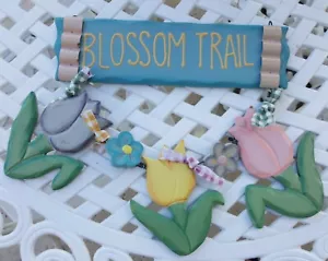 Wooden BLOSSOM TRAIL Porch Sign Farmhouse Patio Wall SPRING SUMMER Home Decor - Picture 1 of 7