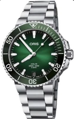 Oris AQUIS  Green Dial  300 m , 43.5 mm DIVERS WATCH   RRP $3600 SELLING in AUST - Image 1 of 4