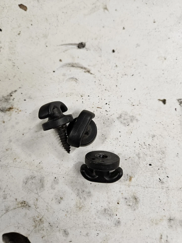 Ford Freestyle 2005-07 lote de gancho y tuerca de retención de red de carga izquierda/derecha... Foto 1 de 1