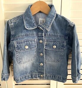 BABY GAP GIRLS  DENIM JEAN JACKET Size 2 Snap Metal Buttons L/S Heart Embroider