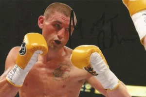 BOXING: MARTIN GETHIN SIGNED 6x4 ACTION PHOTO+COA - Picture 1 of 1