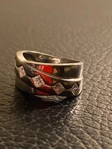 Wide platinum PT 950 band with 5 princess cut diamonds - Picture 1 of 11