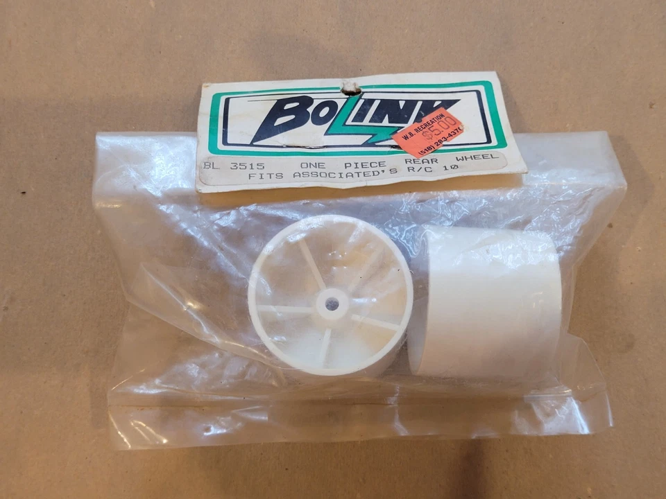 Vintage Bolink 3515 One Piece Rear Wheel Fits Team Associated RC10 NEW Free Ship - Image 1 of 1