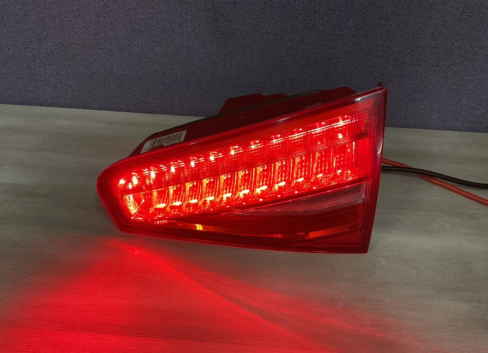 ⭐️Luz trasera LED interior lado pasajero Audi A4 Quattro S4 2013-2016 ✅¡Probado! Foto 1 de 4