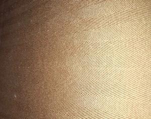 Gold Damast Chevron Kreuz Webmuster Tischdecke gesäumt 55" x 82" Vintage - Bild 1 von 4