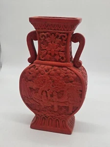 Vtg Cinnabar? 9" Vase red lacquer deep carving Made in Japan *48-10 - Picture 1 of 14