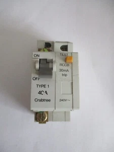 DISYUNTOR CIRCUITO RCCB CRABTREE SB6000 40 AMP 30mA 6140/030 - Imagen 1 de 1
