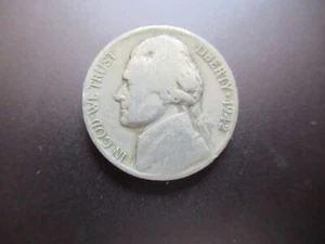 1942-D Jefferson Nickel VG - Imagen 1 de 2