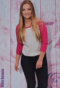 JULIA BEAUTX - Star Card - Foto Karte Mini Poster Clippings Fan Sammlung NEU - Bild 1 von 1