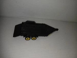1/64 scale diecast 2000 Hasbro Maisto Tonka Flatbed Trailer Black - Imagen 1 de 4