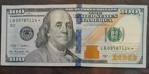 USA 2009A 100 $ Hundred LB09787114 * Star Banknote FRB New York. Kleiner getapter Riss - Bild 1 von 5