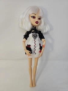 Bratz Bratzillaz Jade J’Adore Wicked Glam Witch Halloween Doll Red Eyes - Picture 1 of 8