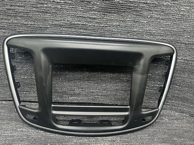 Nuevo OE 2015-2017 Chrysler 200 panel de instrumentos bisel 5SS18DX9AA Foto 1 de 3