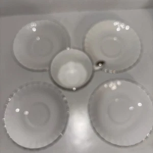 Royal Albert Chantilly 1 Cups and 4 Saucers, Odd Lot - Picture 1 of 7