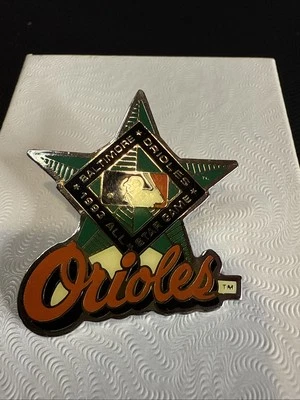 1993 ALL STAR GAME BALTIMORE ORIOLES COLLECTIBLE BASEBALL PIN VINTAGE - Image 1 of 3