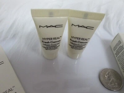 MAC: HYPER REAL Lienzo Fresco (Limpiador Crema a Espuma) 0.17 FL. OZ. / 5ml X 2 Foto 1 de 2