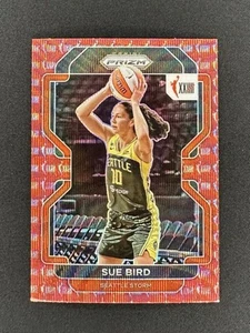 Rifrattore logo rosso Sue Bird 2022 Prizm WNBA Seattle Storm WNBA - Foto 1 di 2