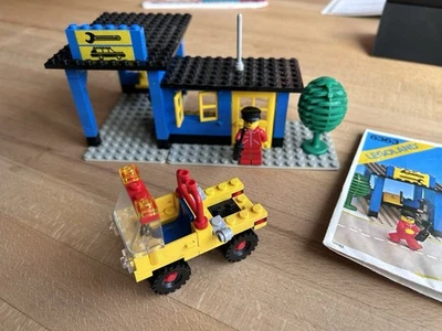 Lego 6363 - Auto Service Station / Autowerkstatt von 1980 mit Bauanleitung - Bild 1 von 4
