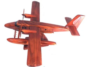 Modelo de madera de caoba natural DHC 6 F TWIN NUTRIA de alto detalle - Imagen 1 de 4
