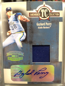 2005 Donruss Throwback Threads Gaylord Perry autographed jersey card /25 - rare!