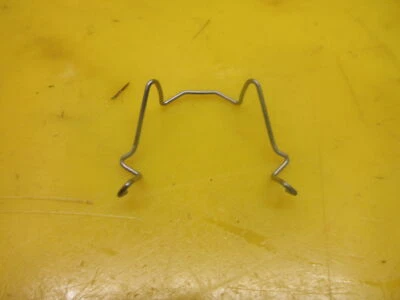 OEM 2015 SKI-DOO GSX 600 E-TEC ПЕРЕДНЯЯ ФАРА ЛАМПА ФИКСАТОР ПРУЖИННЫЙ ЗАЖИМ  - Изображение 1 из 4