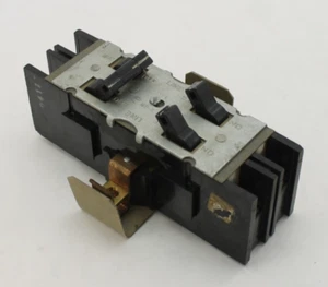 Cutler Hammer 9411 Type MO8 Circuit Breaker (Square D / Westinghouse) - Picture 1 of 14