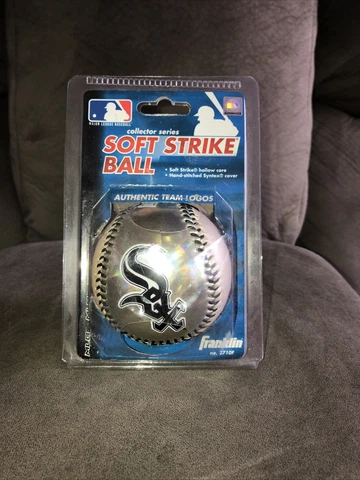 Chicago White Sox Collector Series Soft Strike Ball NIB Cover