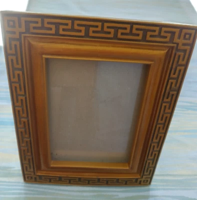 The Weston Gallery 8X10 photo Frame Holds a 5X7 Photo - Image 1 of 4