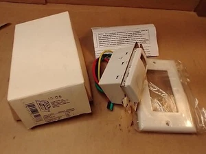 Cooper Lighting TSW-MV-W White Digital Wall Switch Timer 120/277V Greengate - Picture 1 of 4