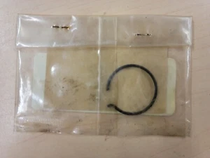 Yamaha Clip, Piston OEM 61A-11634-00-00 - Picture 1 of 2