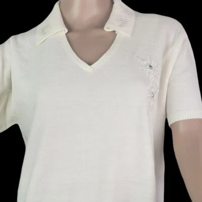 Women's Sweater with Collar Short Sleeves Soft Wool Size large 18/20 Color Beige - Image 1 of 4