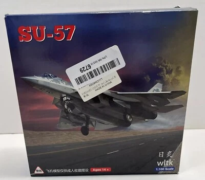 FELÓN RUSO SU-57 1:100, FUNDIDO A PRESIÓN CON SOPORTE DE EXHIBICIÓN, CAMUFLAJE DIGITAL Foto 1 de 4