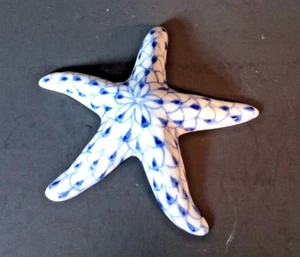 Blue Fishnet Ceramic Starfish figurine 5" wide; no manufacturer's mark - Picture 1 of 5
