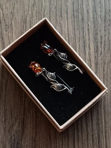 Pair Of Sterling Silver Brooch With Inset Amber Hallmarked 925 Roses Vintage - Picture 1 of 8