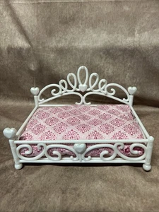 American Girl Princess Pet Bed NB28 - Picture 1 of 6